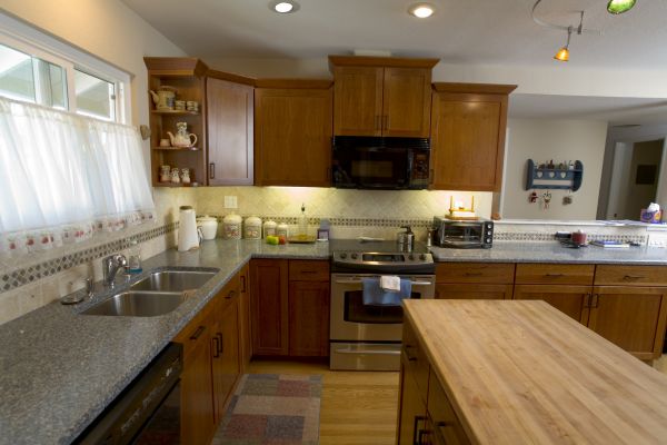 Cherry Cabinet Remodeling in Eugene